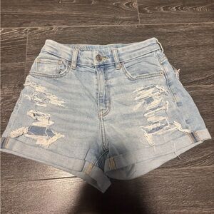 American eagle ripped stretchy blue jean shorts, size 00.